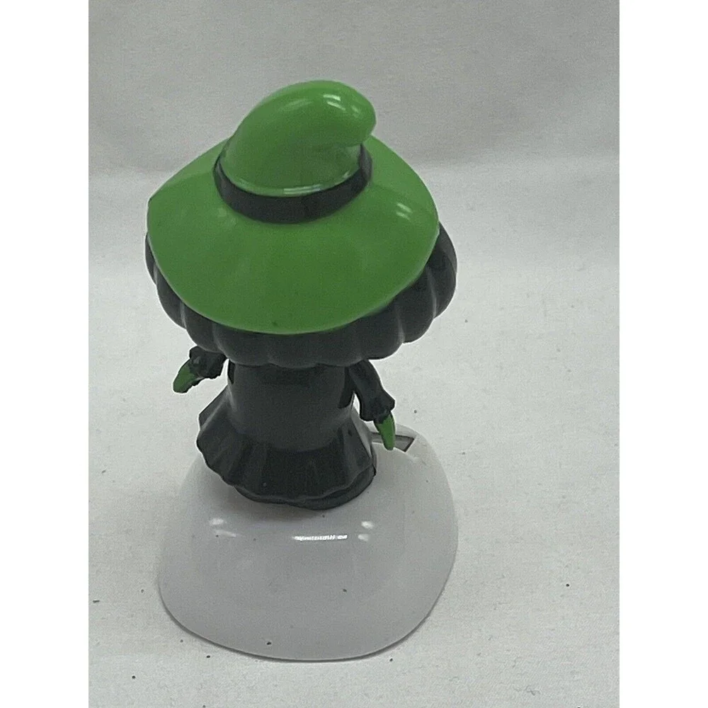 Solar Powered Halloween Dancing Green Witch Bobblehead Black Dress Green Hat